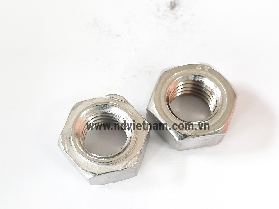 Đai ốc hàn 3 chân DIN 929 M12